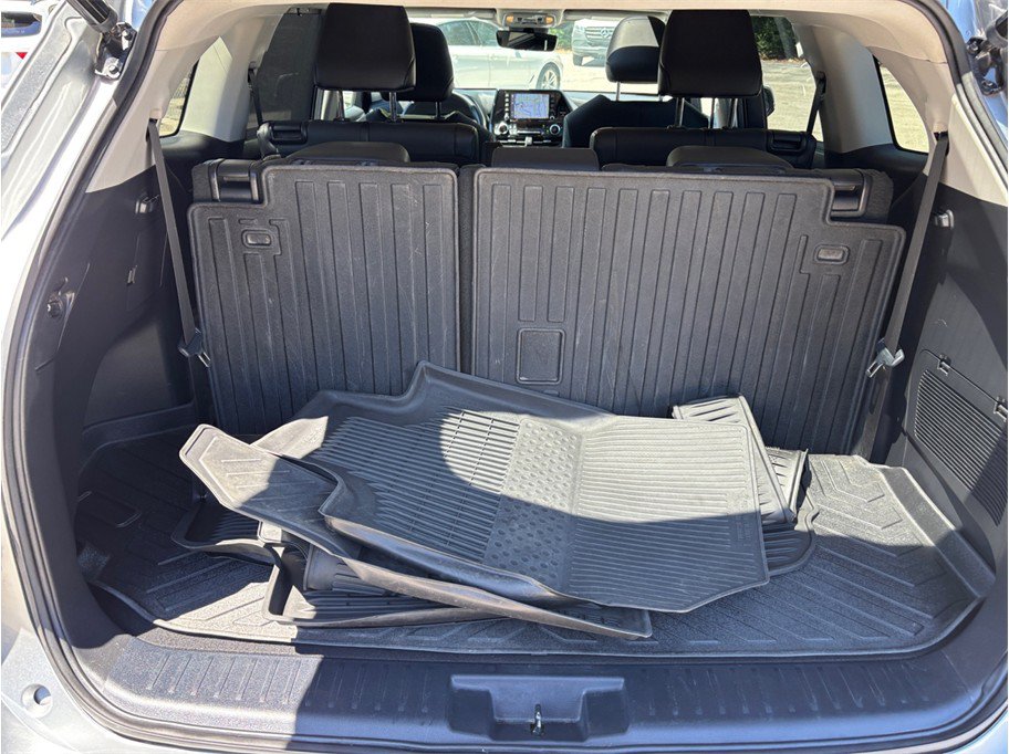 Used 2021 Toyota Highlander XLE AWD/4WD image 51