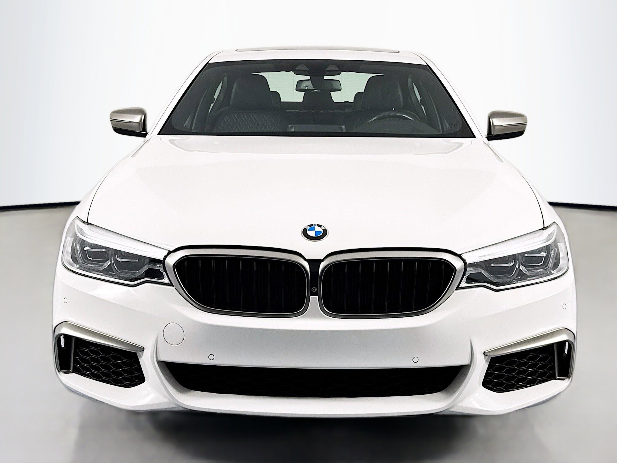 Used 2020 BMW M550i xDrive image 2