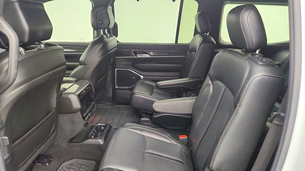 Used 2022 Jeep Wagoneer Series II w/ Convenience Group I RWD image 22