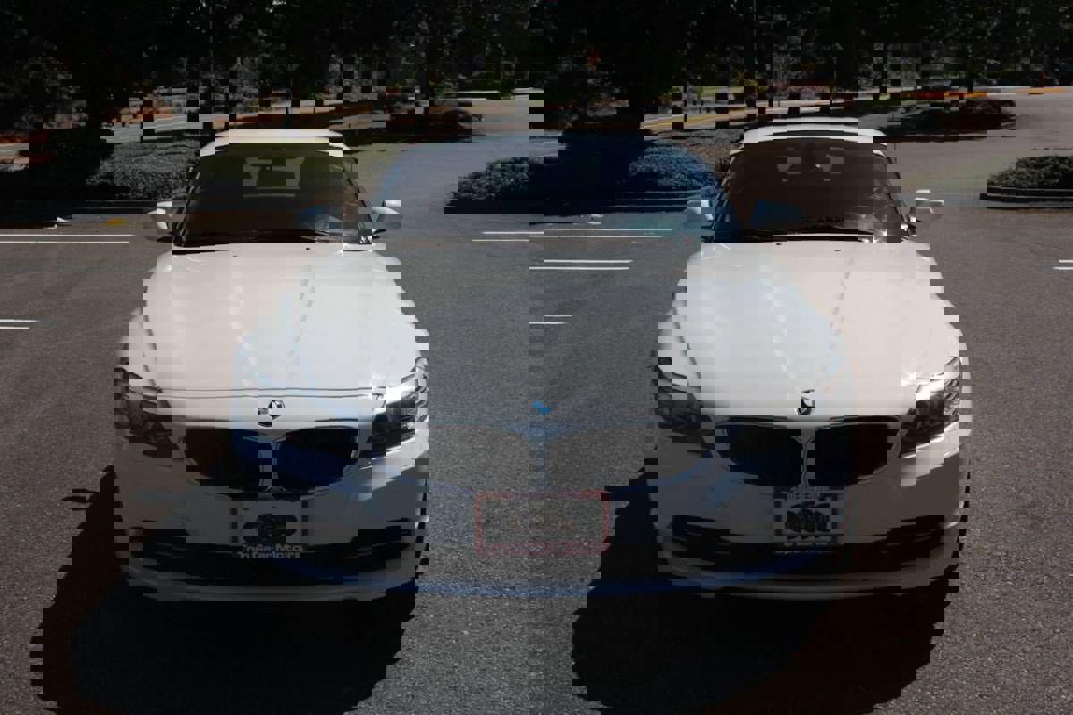 Used 2011 BMW Z4 sDrive30i image 4