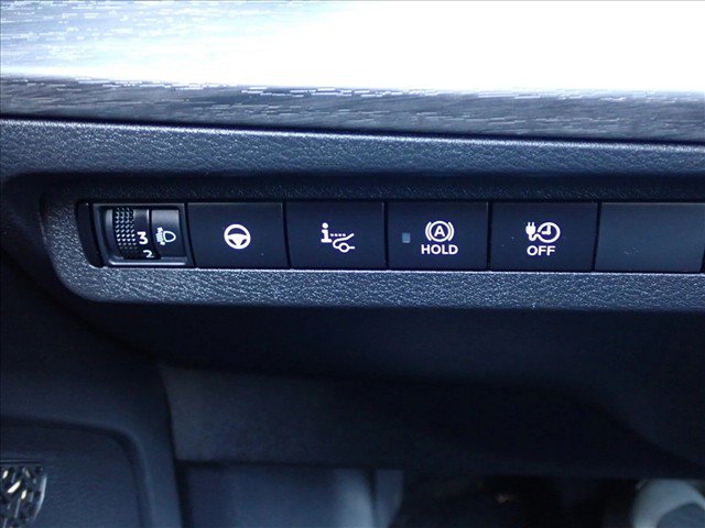 Used 2023 Nissan Ariya AWD image 22