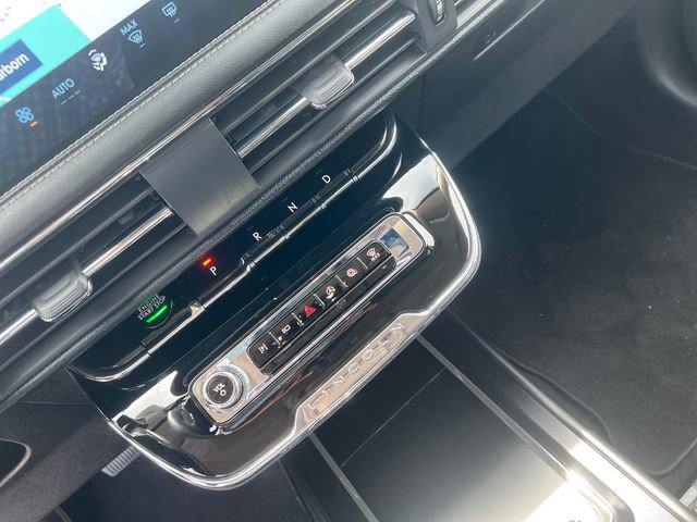 Certified 2024 Lincoln Corsair Reserve w/ Equipment Group 201A AWD/4WD image 28