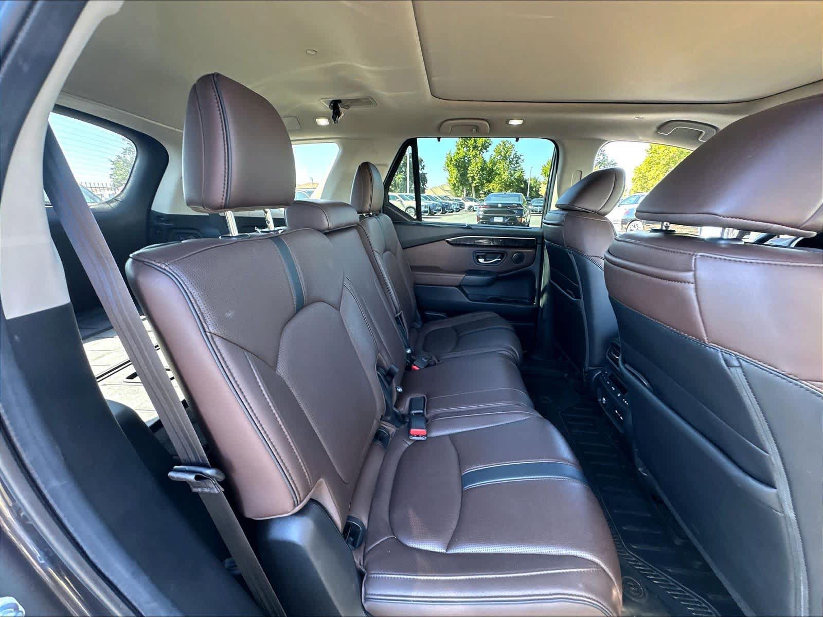 Used 2024 Honda Pilot Elite image 25