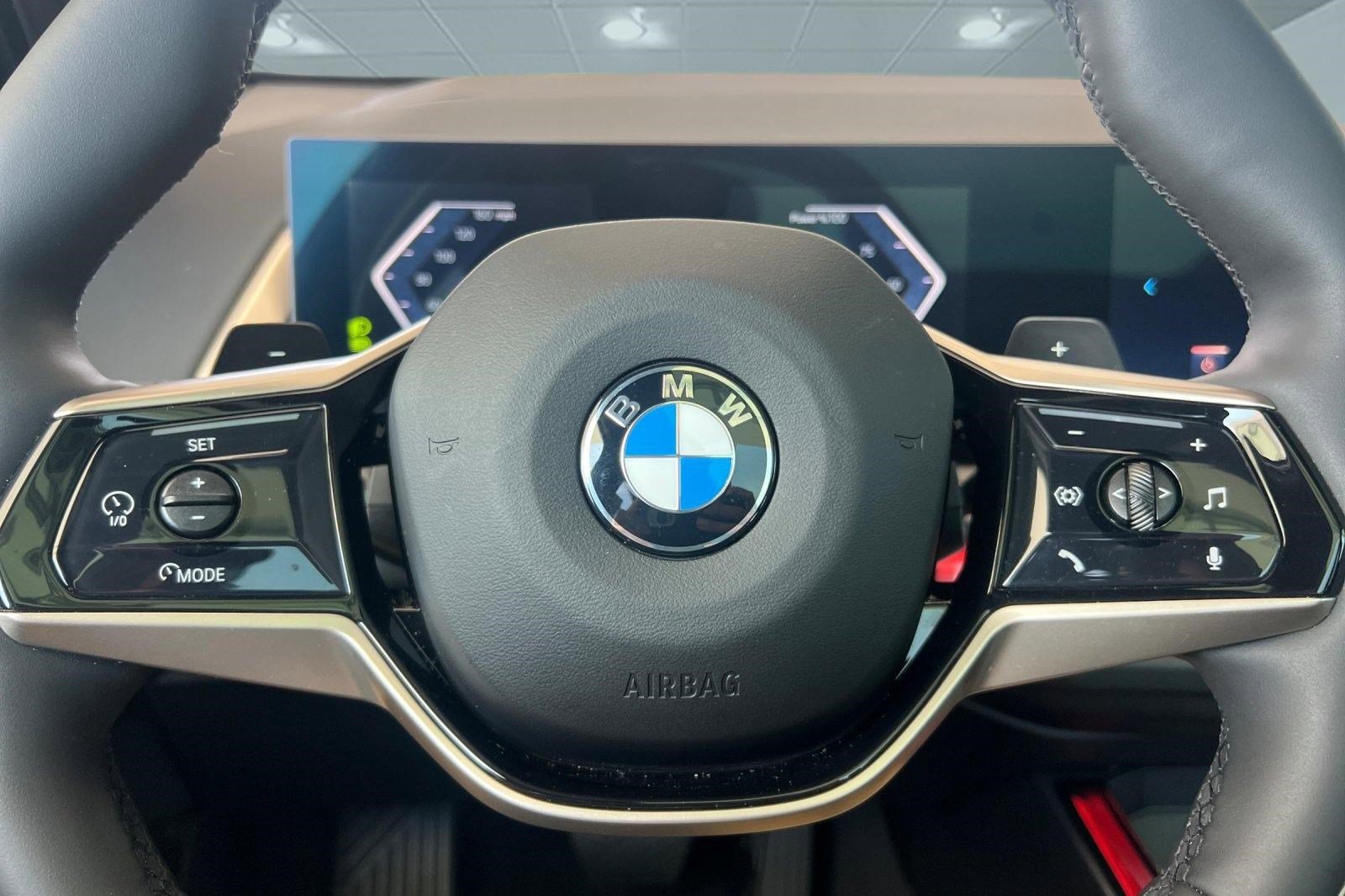 Used 2025 BMW X3 xDrive30i w/ Premium Package AWD/4WD image 16