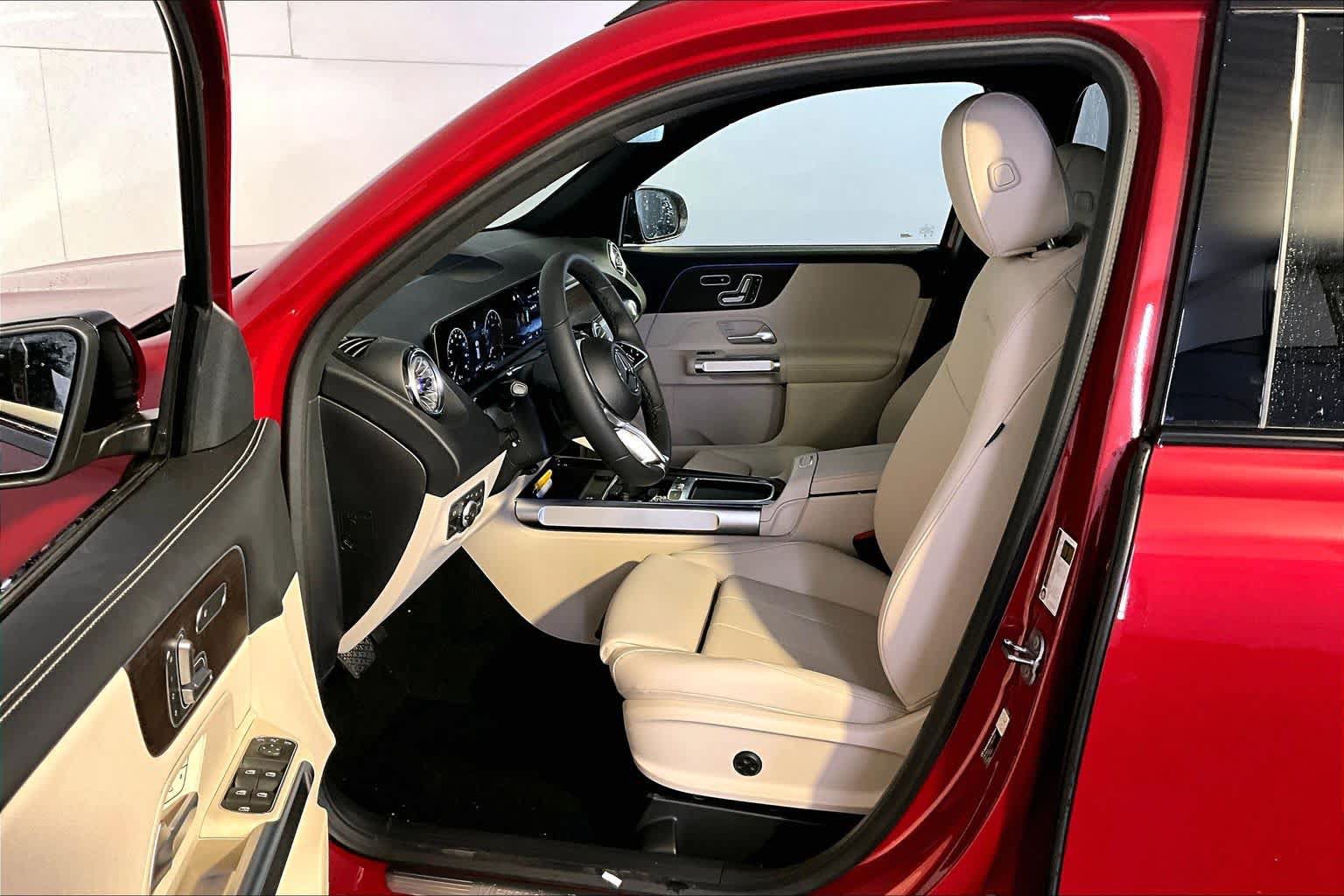 New 2026 Mercedes-Benz GLB 250 4MATIC image 13