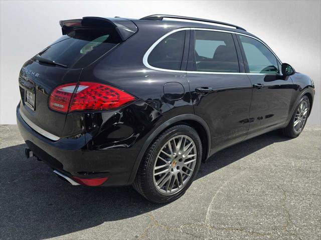 Used 2014 Porsche Cayenne S image 3