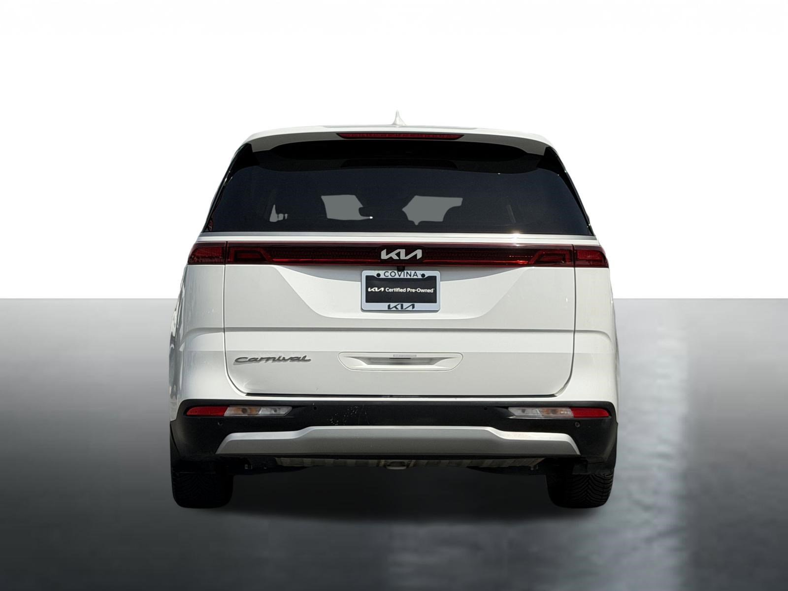 Used 2022 Kia Carnival EX image 7