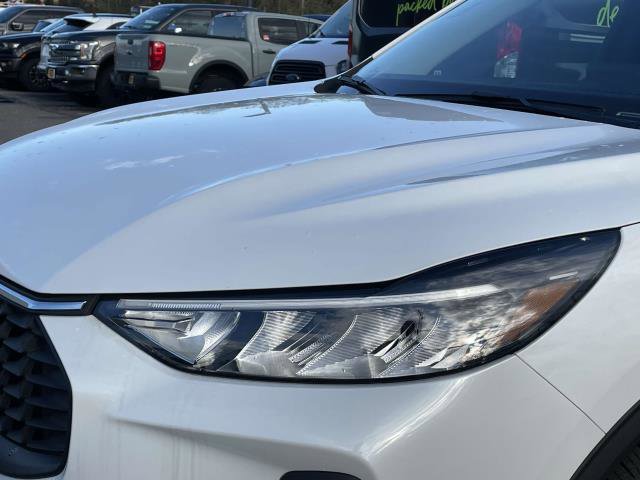 New 2023 Ford Escape SE image 7