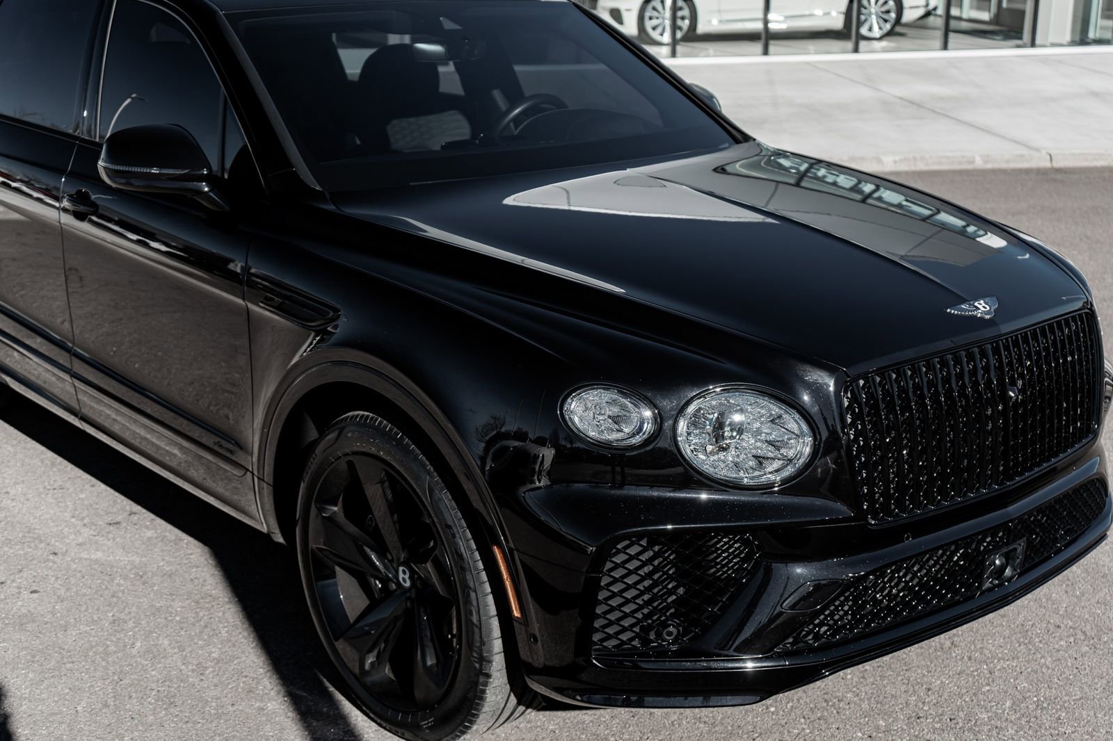 Used 2024 Bentley Bentayga Extended Wheelbase image 16