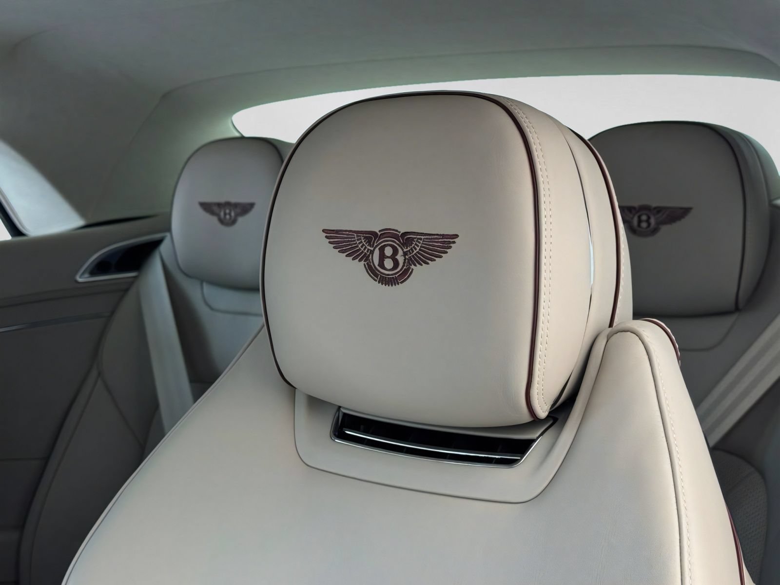 Used 2024 Bentley Continental GT AWD/4WD image 7