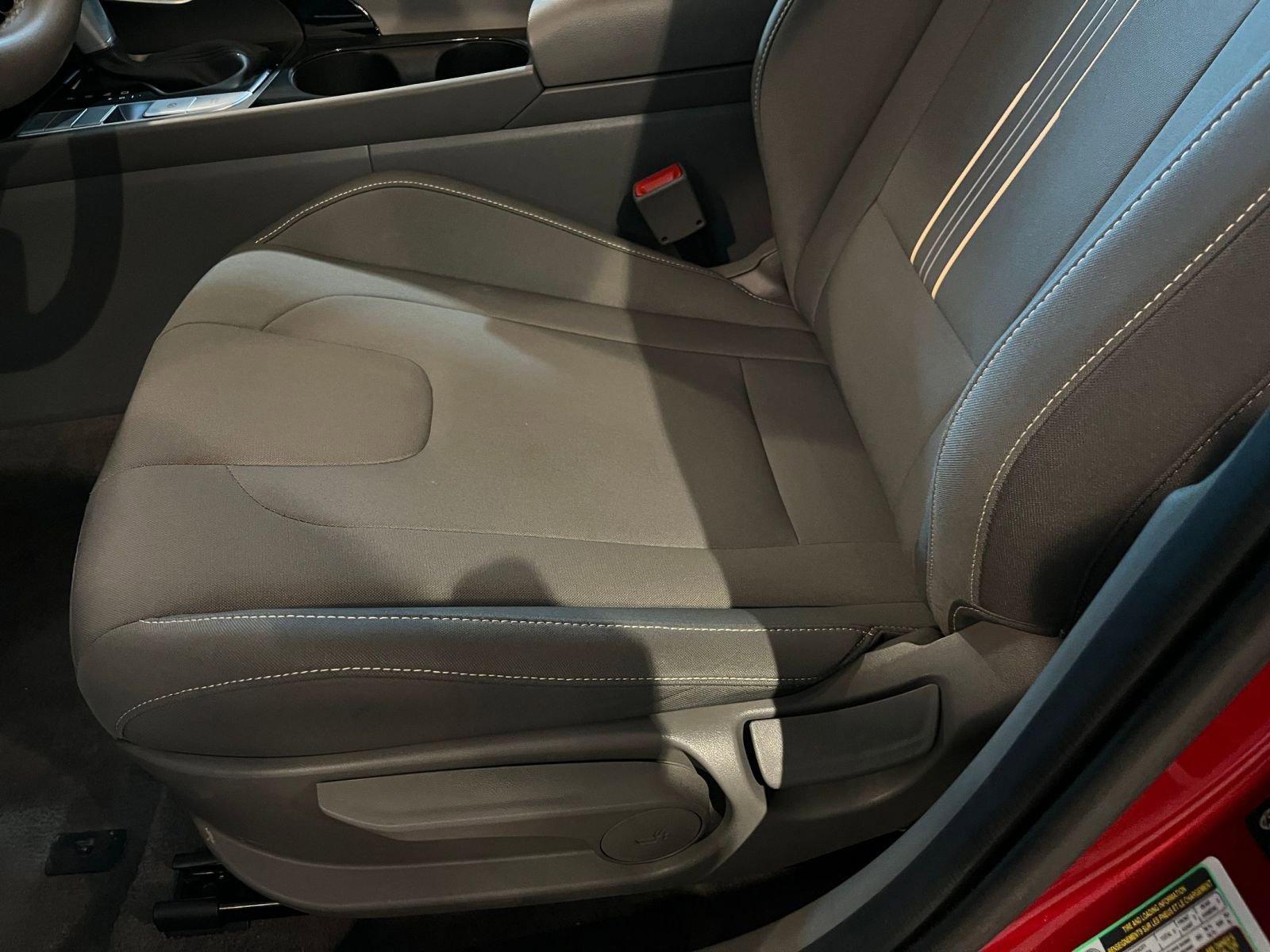 Used 2025 Hyundai Elantra SEL image 23