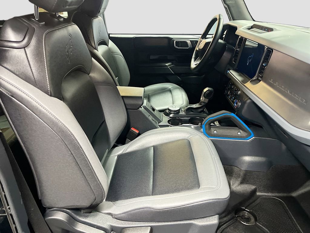 Used 2024 Ford Bronco Black Diamond image 25