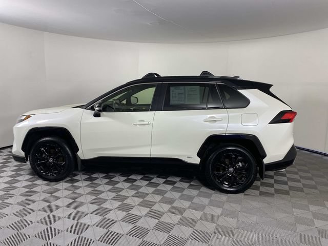 Used 2022 Toyota RAV4 XSE AWD/4WD image 5