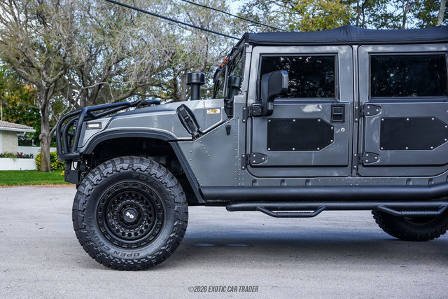 Used 2003 HUMMER H1 4-Door Open Top AWD/4WD image 4