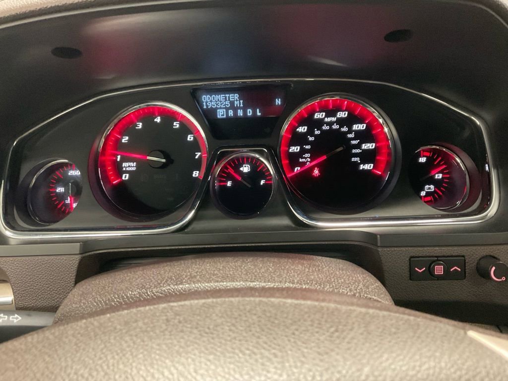 Used 2013 GMC Acadia Denali image 2