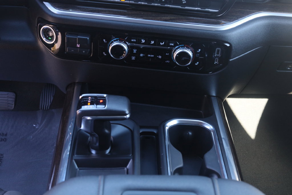 Used 2022 GMC Sierra 1500 Elevation w/ X31 Off-Road Package AWD/4WD image 12