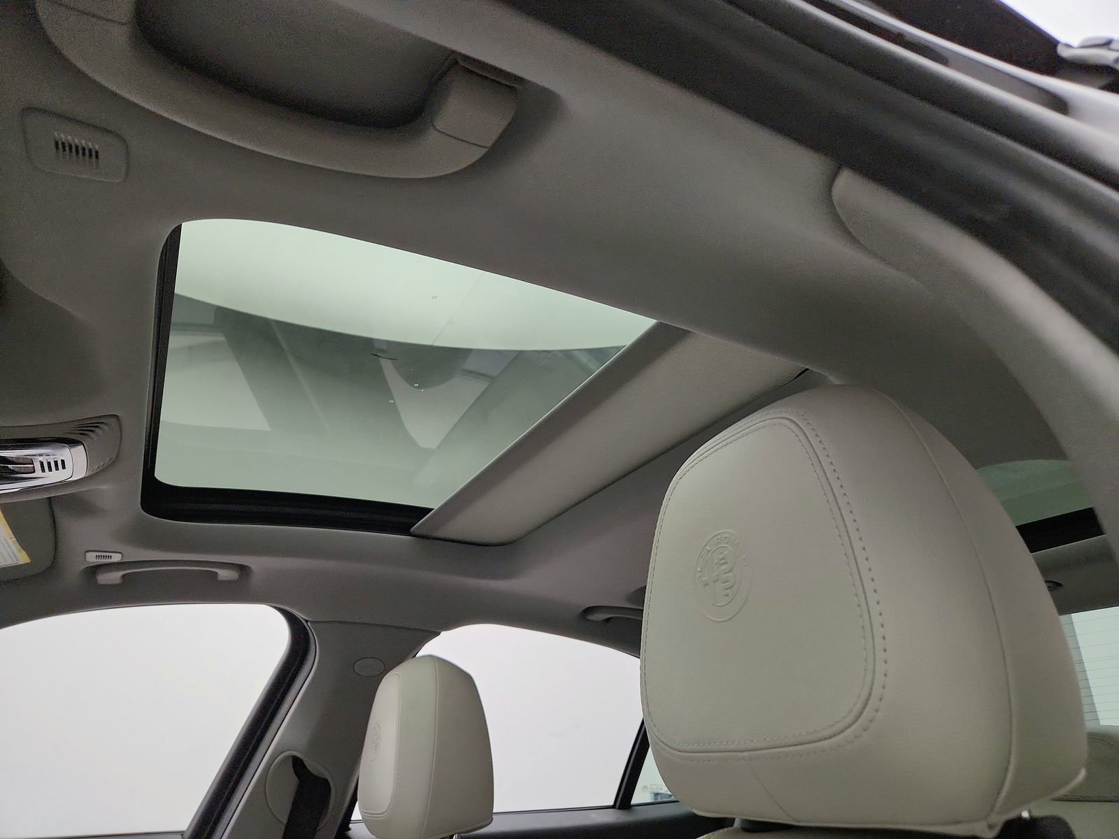 Used 2020 Alfa Romeo Giulia Base w/ Quick Order Package 22J Sport image 11