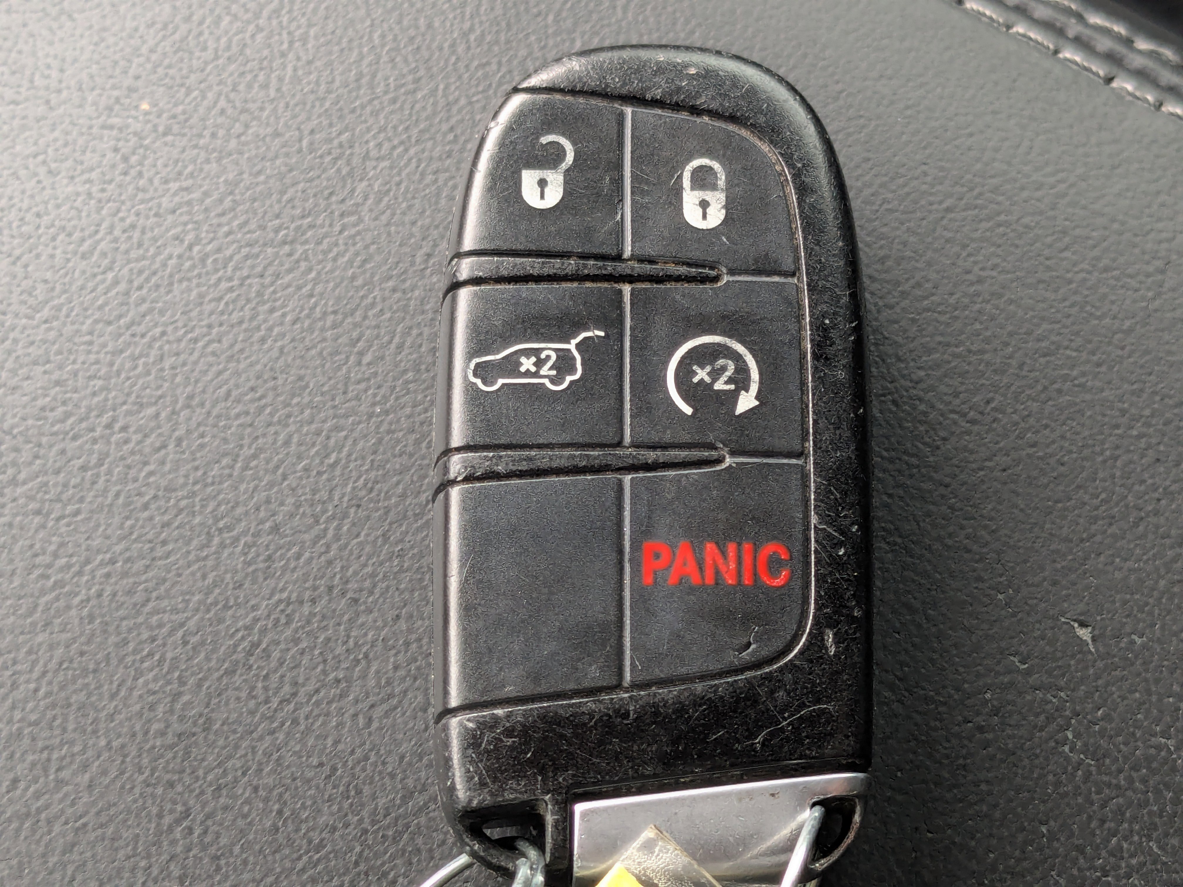 Used 2019 Jeep Grand Cherokee Overland RWD image 36