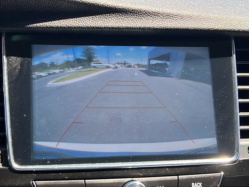 Used 2020 Buick Encore Preferred FWD image 19