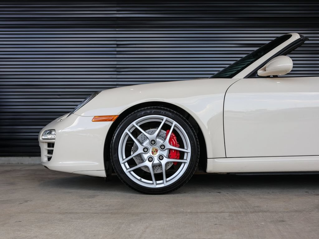Used 2010 Porsche 911 Carrera S RWD image 13