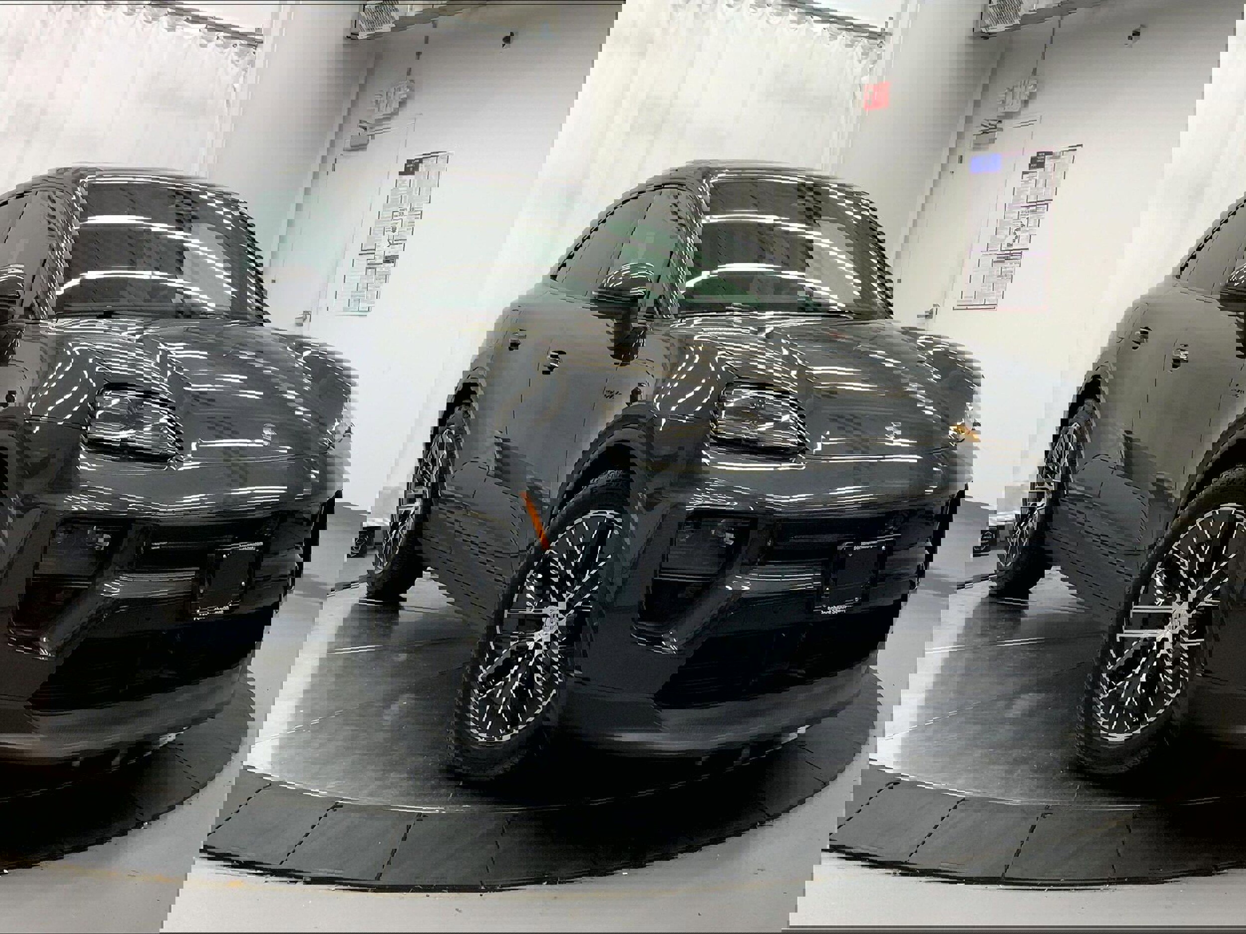 Used 2025 Porsche Macan Electric image 9