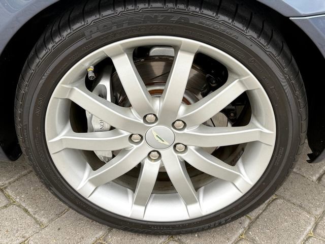 Used 2005 Aston Martin DB9 Coupe image 30