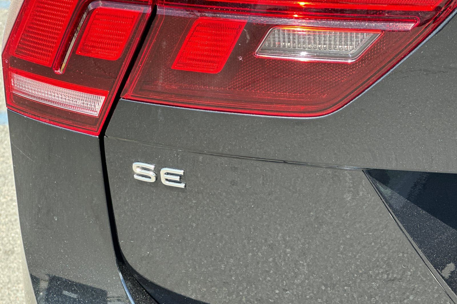 Used 2023 Volkswagen Tiguan SE FWD image 29