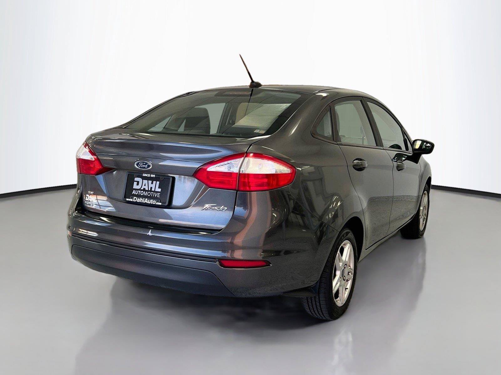Used 2017 Ford Fiesta SE FWD image 12