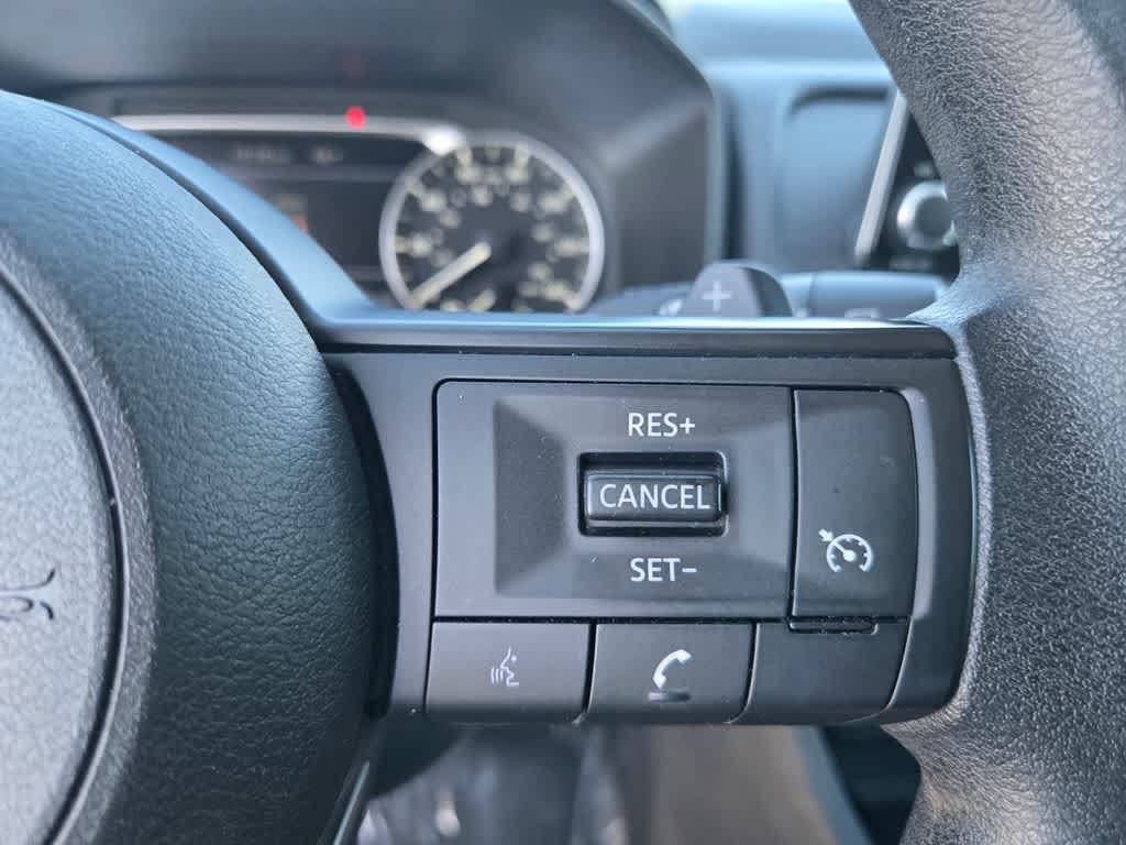 Used 2024 Nissan Rogue S FWD image 20