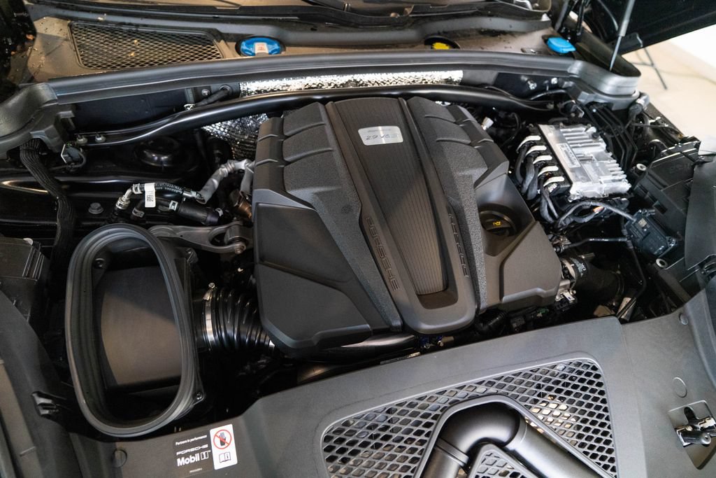 New 2026 Porsche Macan S AWD/4WD image 43