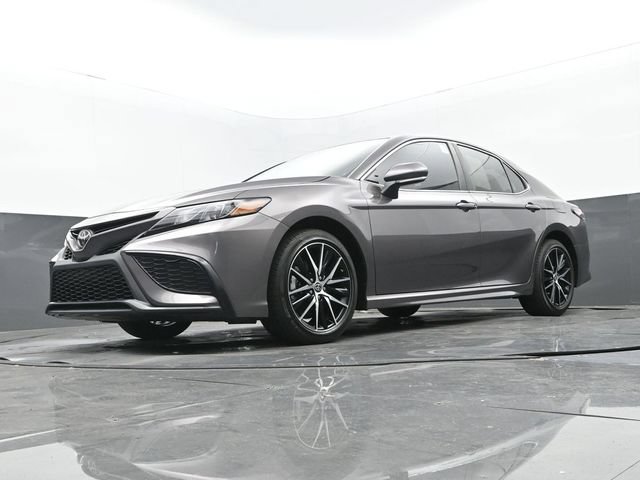 Used 2024 Toyota Camry SE w/ Convenience Package FWD image 28