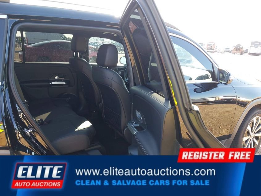 Used 2021 Mercedes-Benz GLB 250 image 16