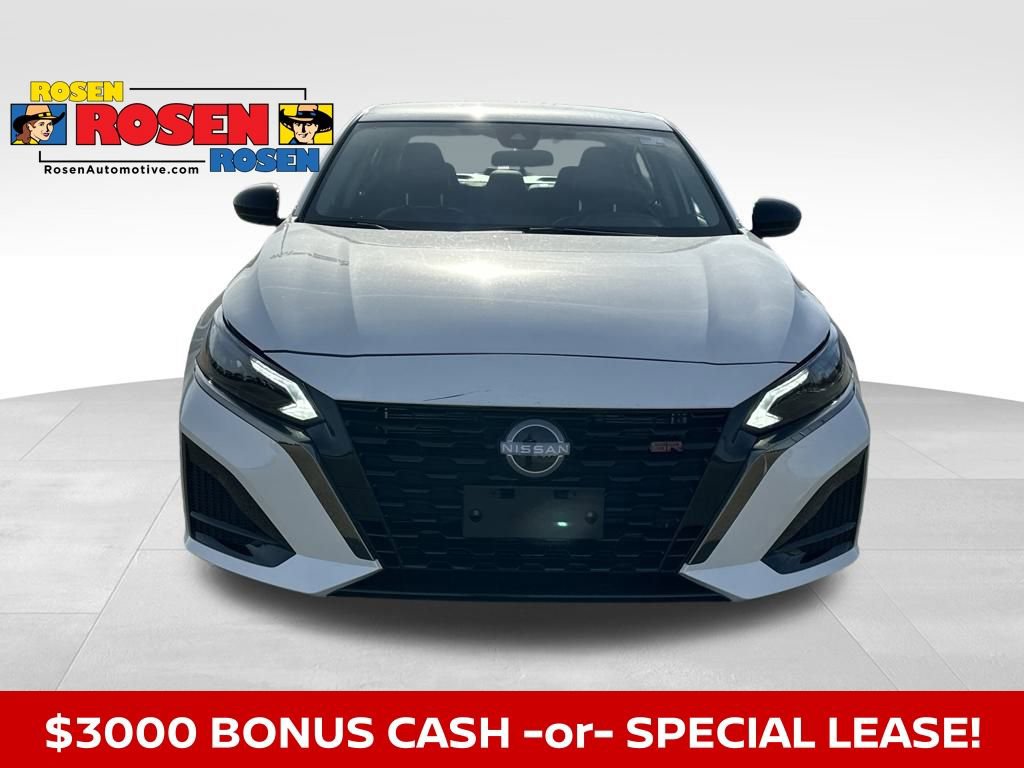 New 2025 Nissan Altima 2.5 SR image 8