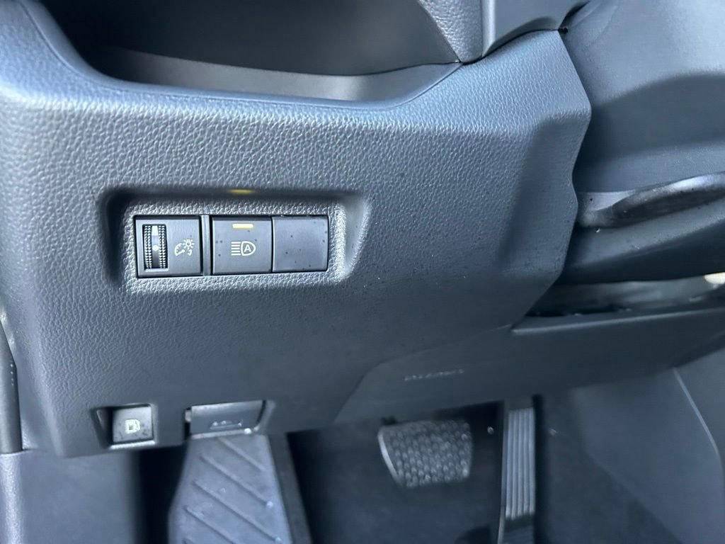 Used 2025 Toyota RAV4 LE image 38