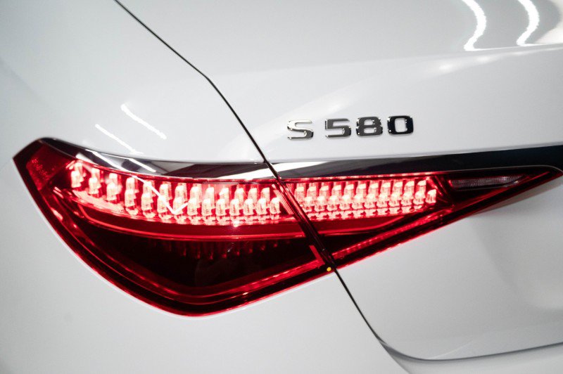 Certified 2024 Mercedes-Benz S 580 4MATIC Sedan image 9