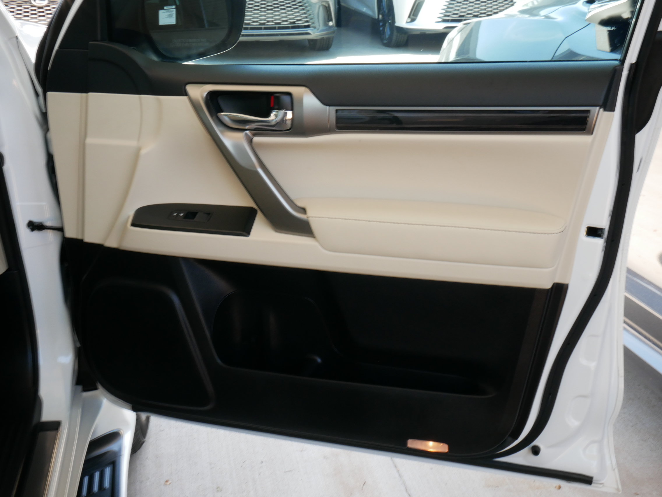 Used 2023 Lexus GX 460 Premium w/ Premium Plus Package AWD/4WD image 12