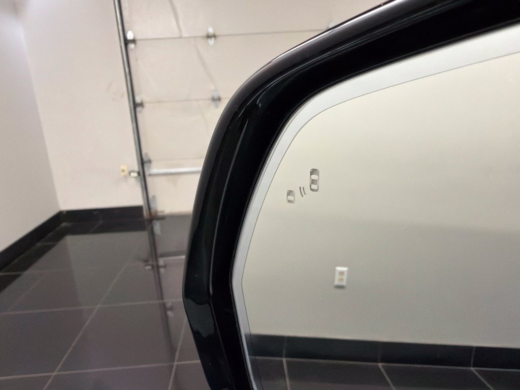 New 2027 Lincoln Aviator AWD image 30