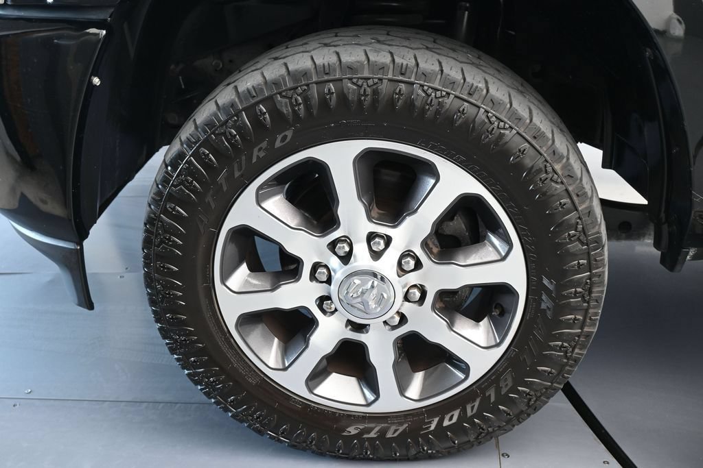 Used 2024 RAM 2500 Limited AWD/4WD image 33