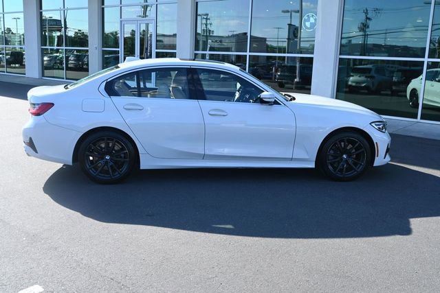 Used 2019 BMW 330i xDrive Sedan w/ Convenience Package AWD/4WD image 3