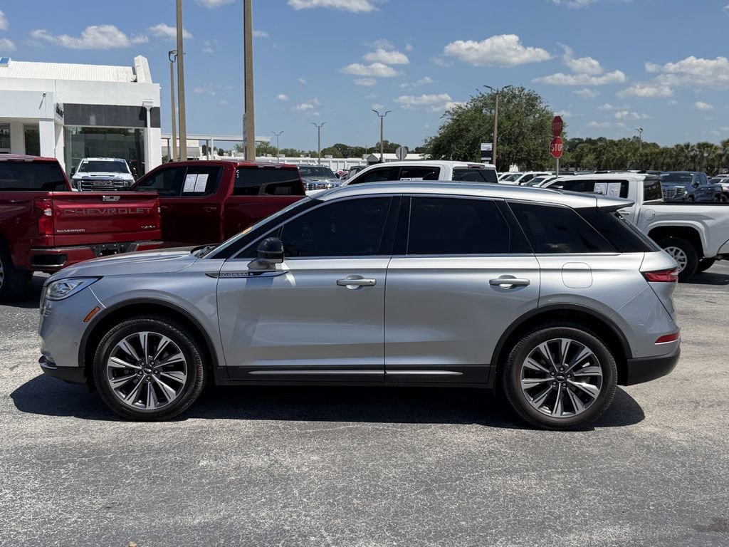 Used 2021 Lincoln Corsair Reserve w/ Equipment Group 201A FWD image 8