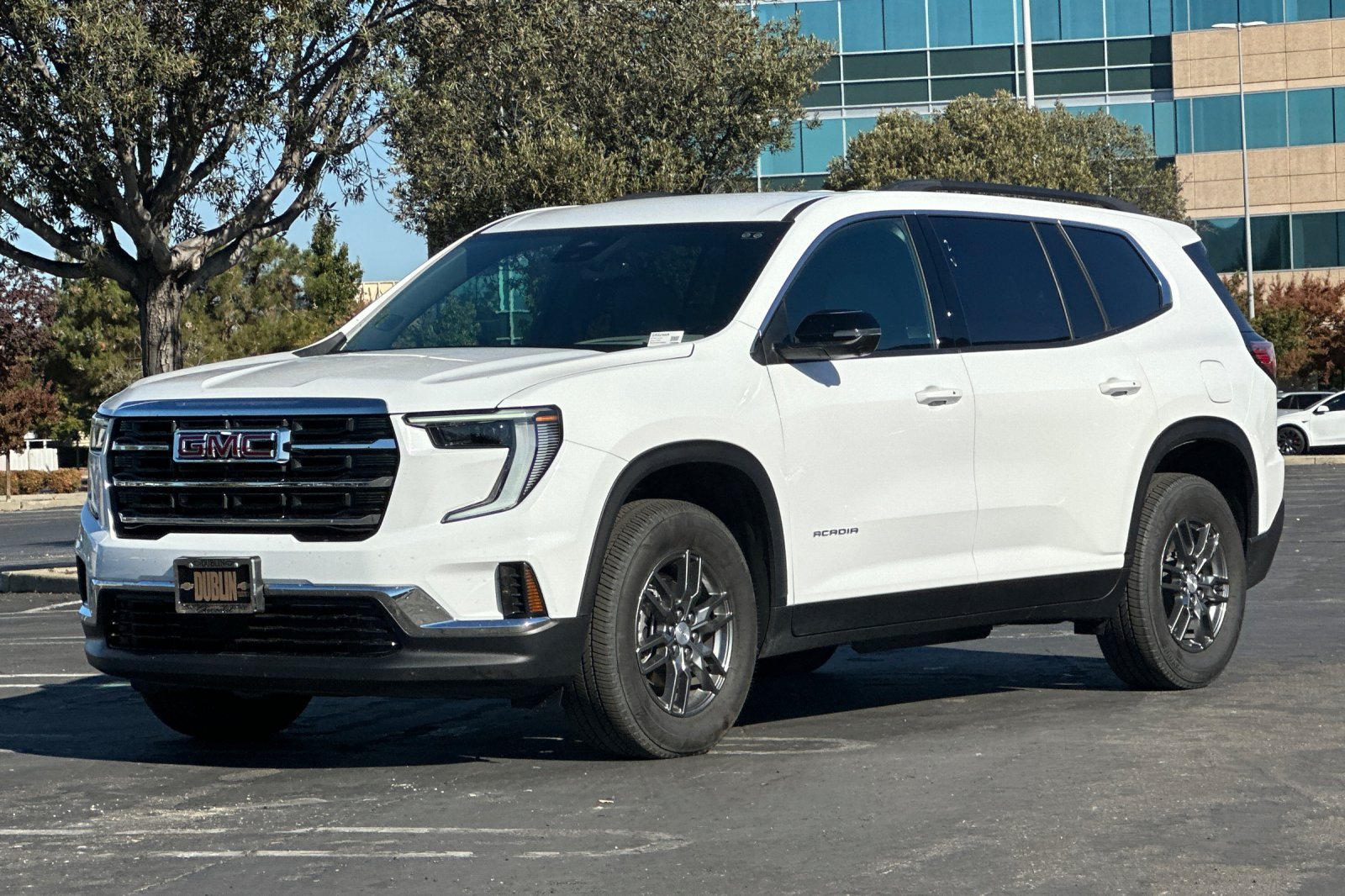 Used 2026 GMC Acadia Elevation FWD image 8