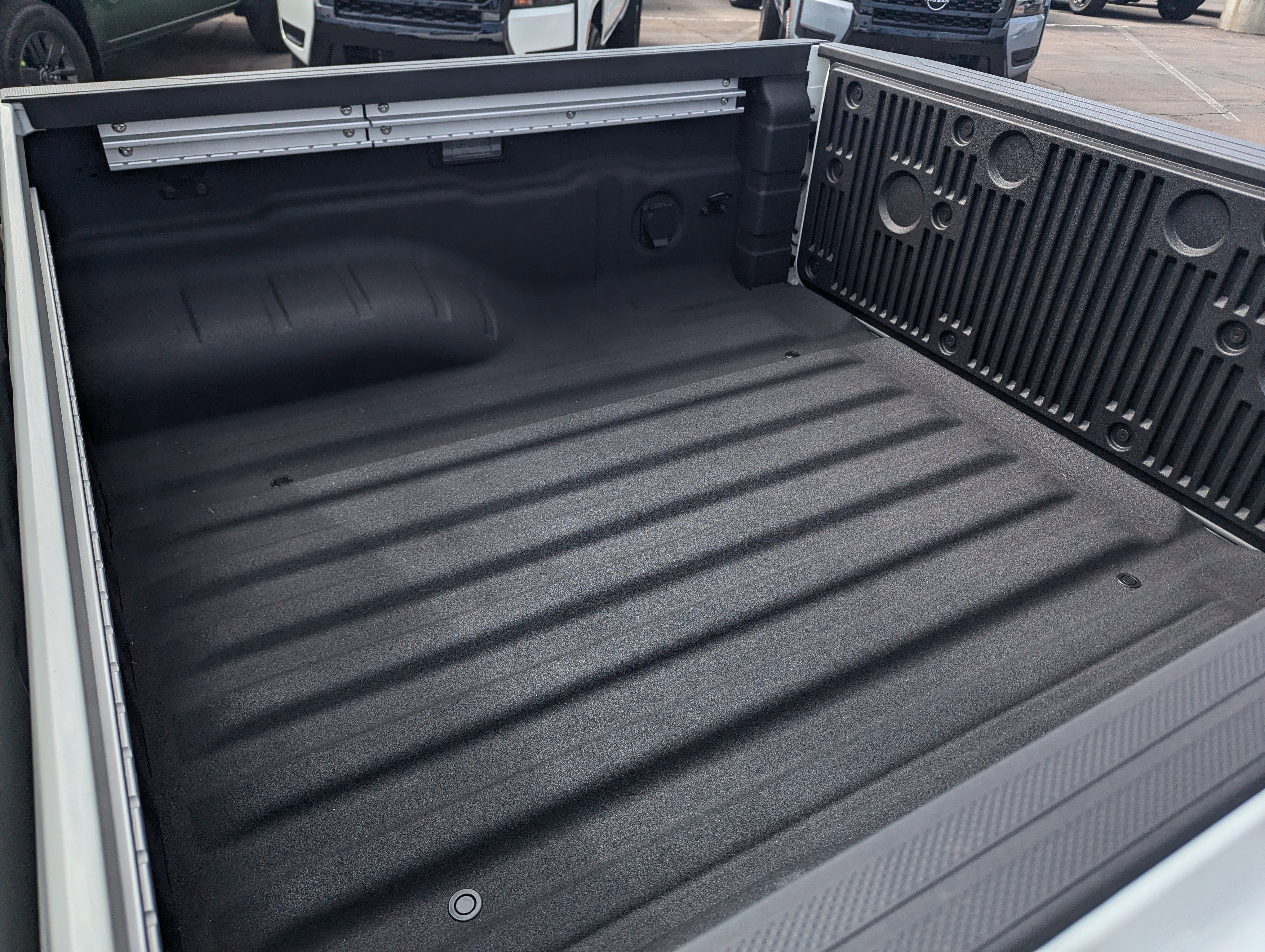 New 2026 Nissan Frontier SV image 8