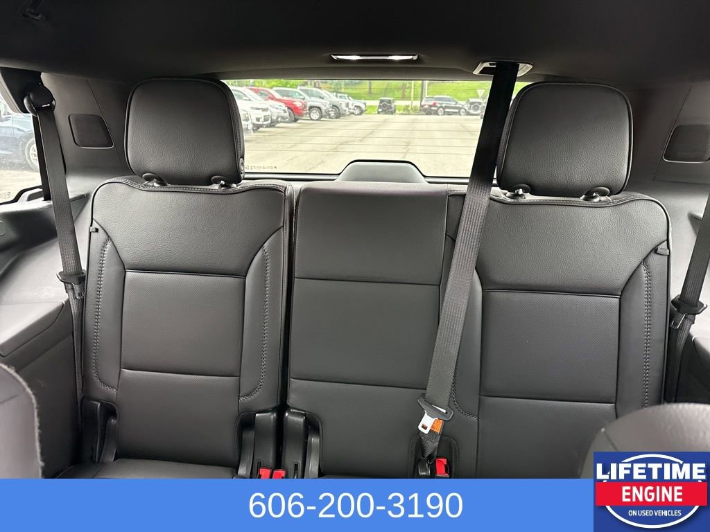 Used 2023 GMC Yukon Denali image 9