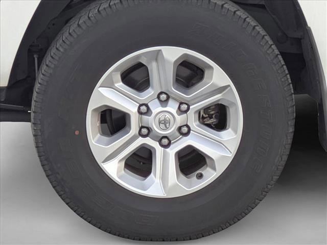 Used 2022 Toyota 4Runner SR5 Premium image 16