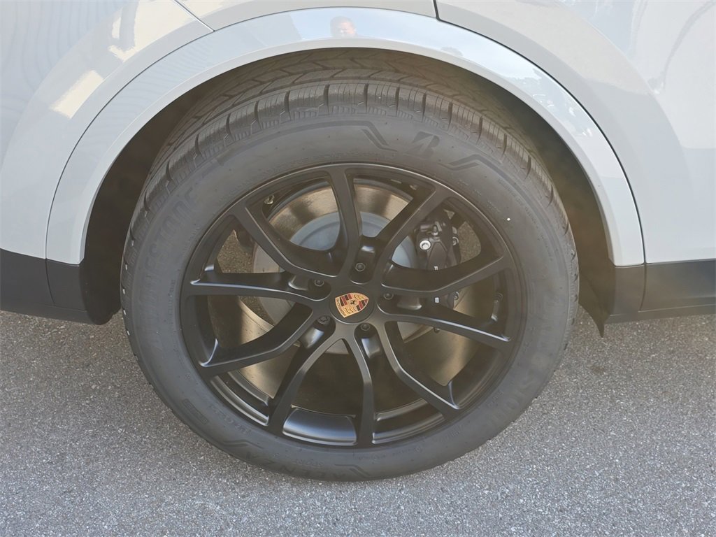 New 2026 Porsche Cayenne Coupe image 14