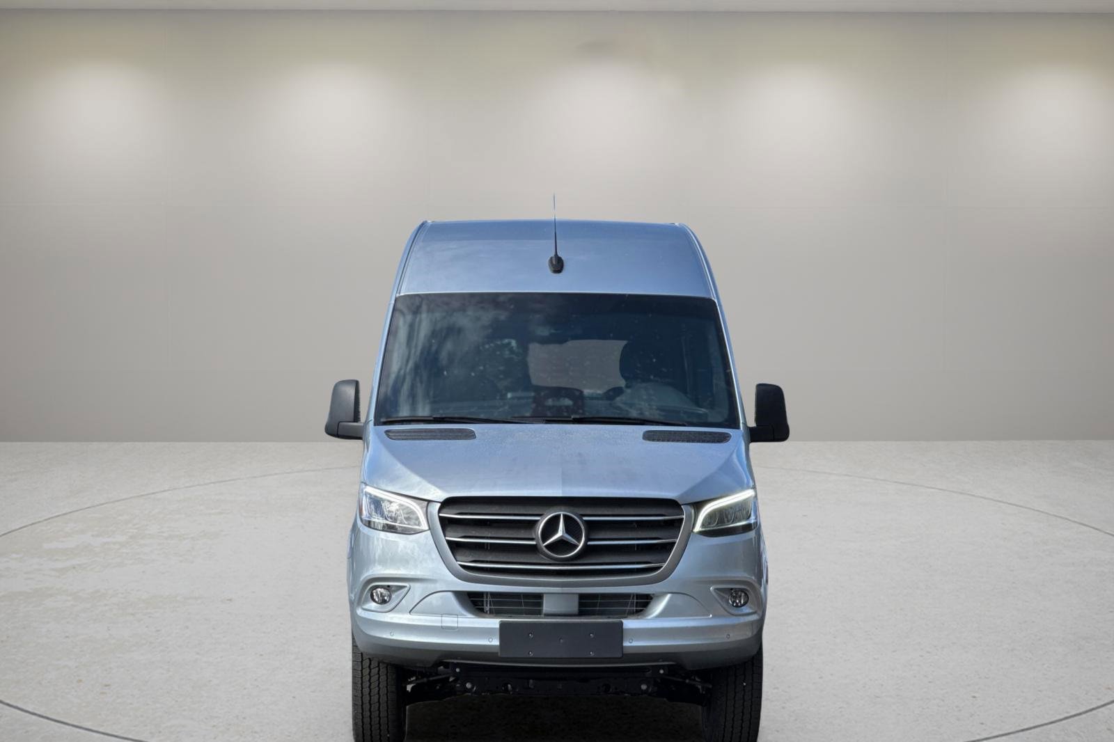 New 2025 Mercedes-Benz Sprinter 2500 image 9