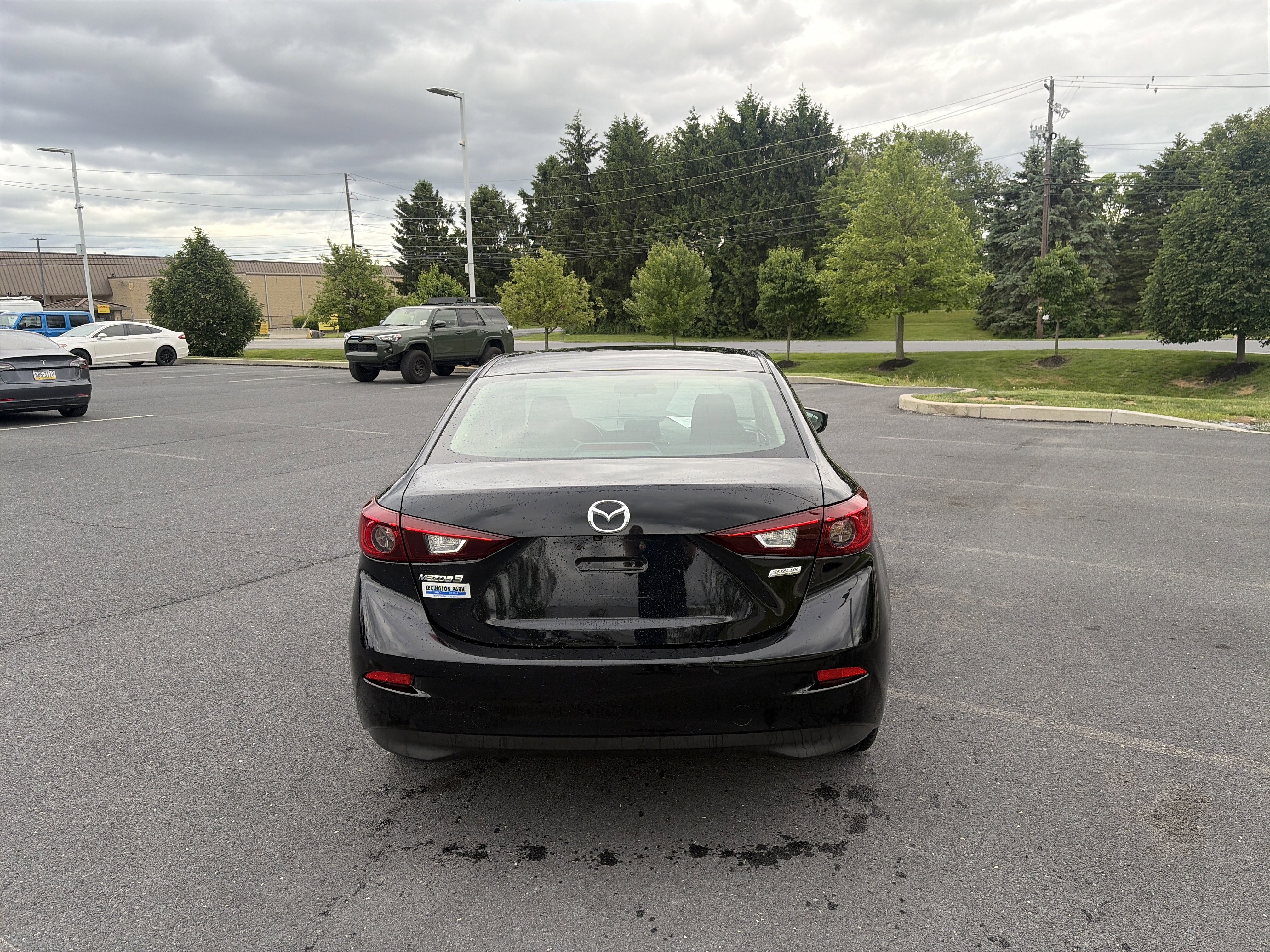 Used 2018 MAZDA MAZDA3 Sport w/ Preferred Equipment Package FWD image 5