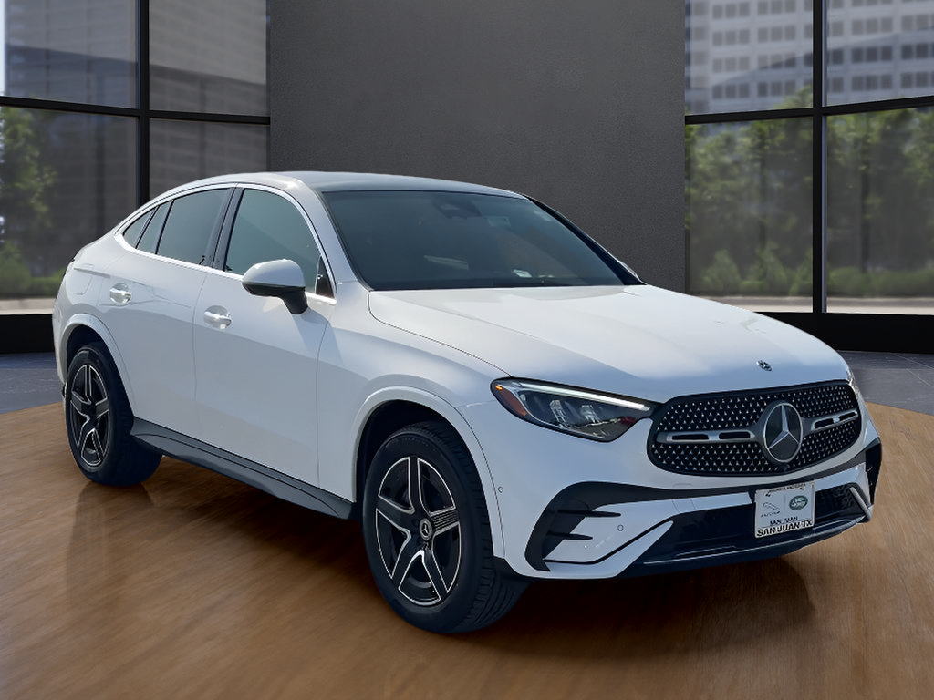 Used 2025 Mercedes-Benz GLC 300 4MATIC image 3
