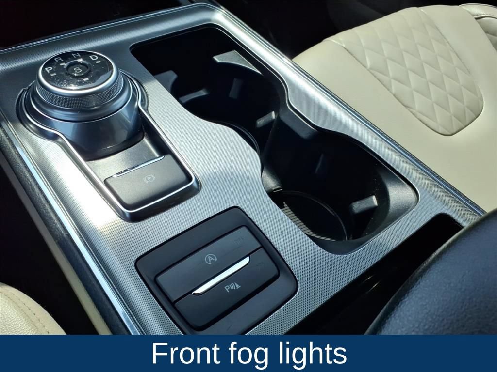 Used 2024 Ford Edge Titanium AWD/4WD image 10