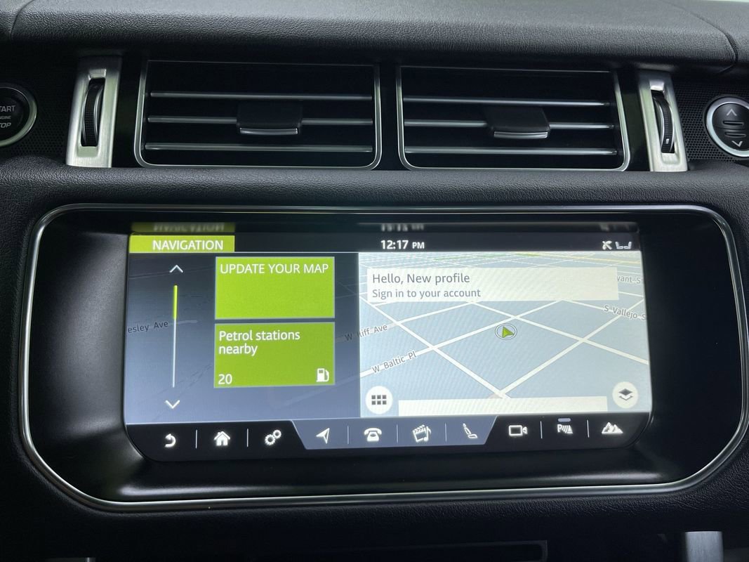 Used 2017 Land Rover Range Rover image 23